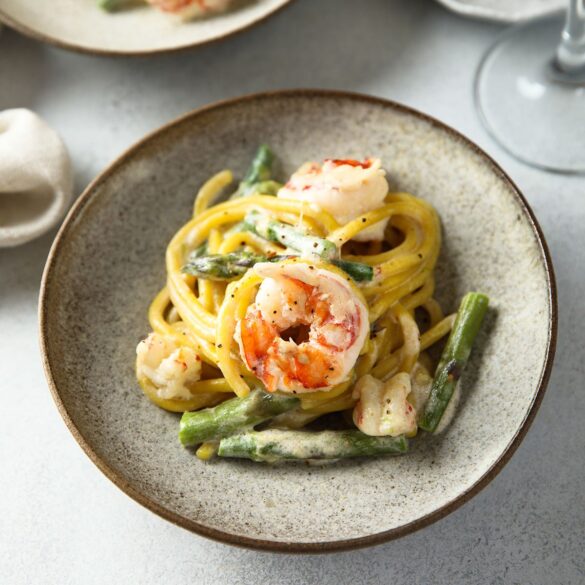 Creamy Pasta with Shrimps p23